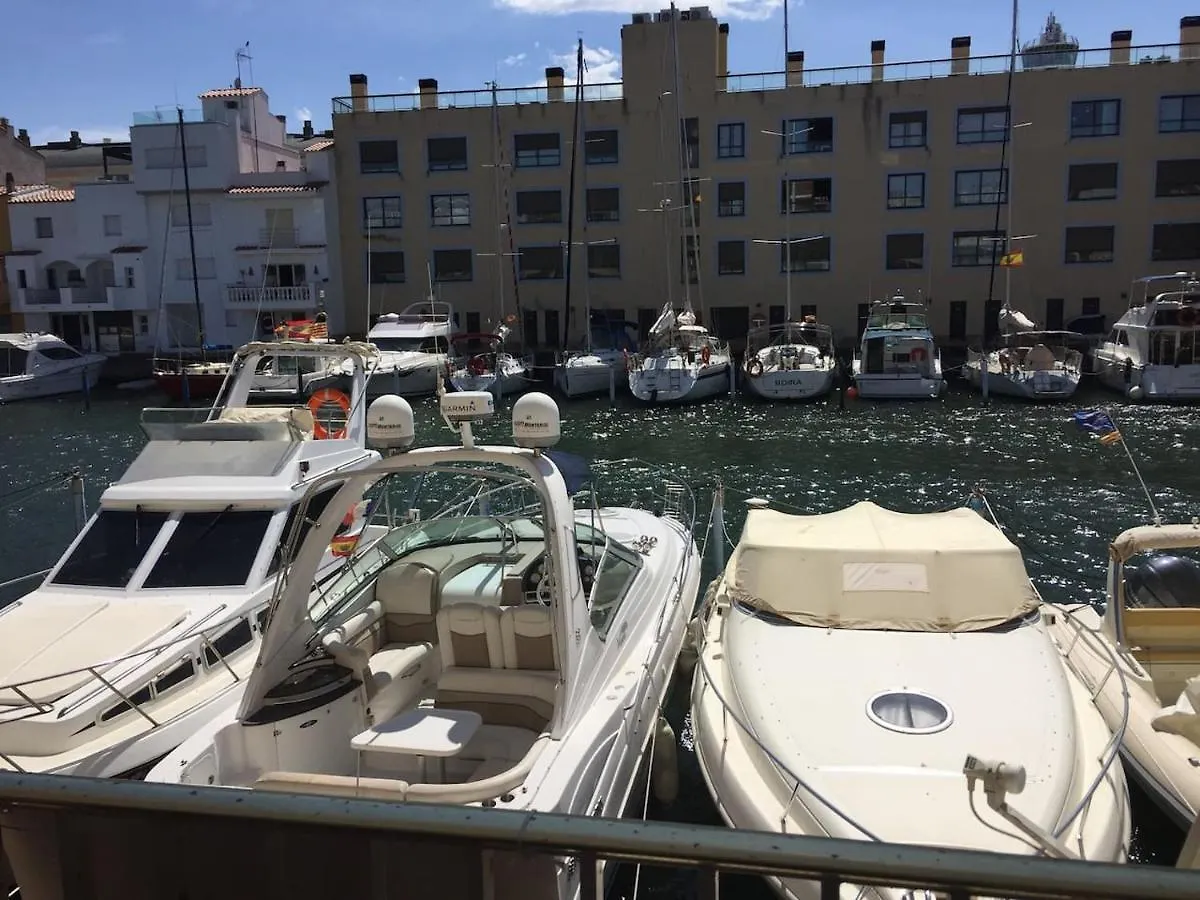 Apartamento Grand Appartement Vue Sur Canal 4 Pers Wifi Ampuriabrava